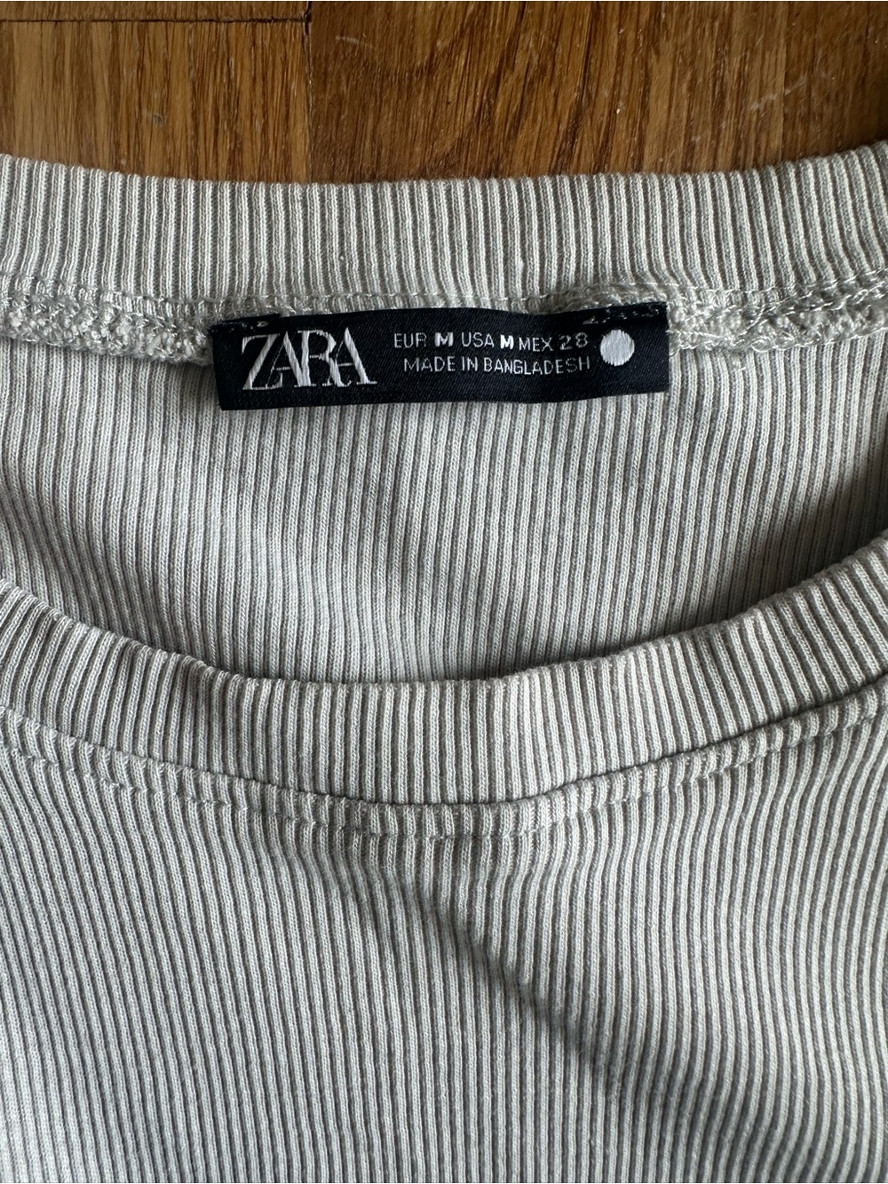 Zara Ribbed Crewneck Short Sleeve Top - Picture 2 of 3